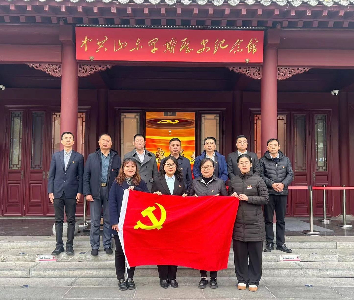 27071f65545faef321b6b967ef2b5ae3.jpg f727dd240d5aee78745f6675657b7cd.jpg