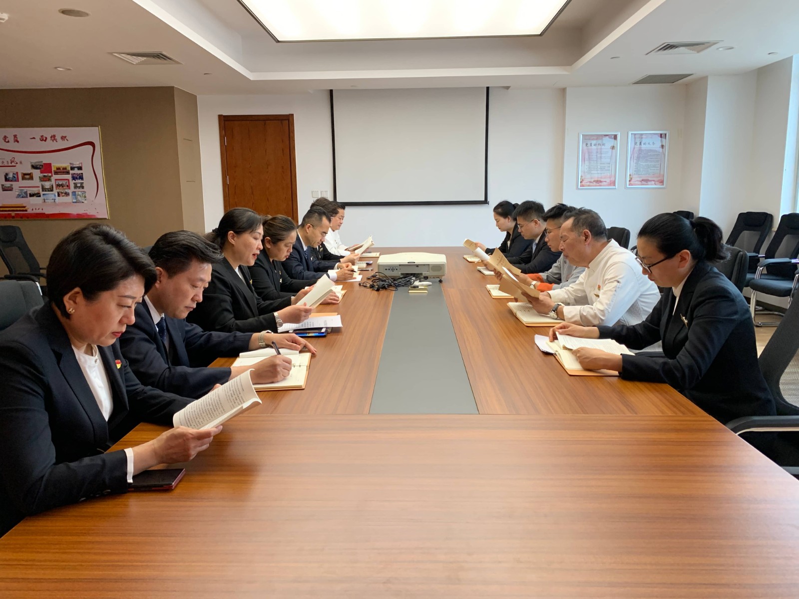 8c1e2cfab88cd22832c436c07a180402.jpg 7(1).jpg